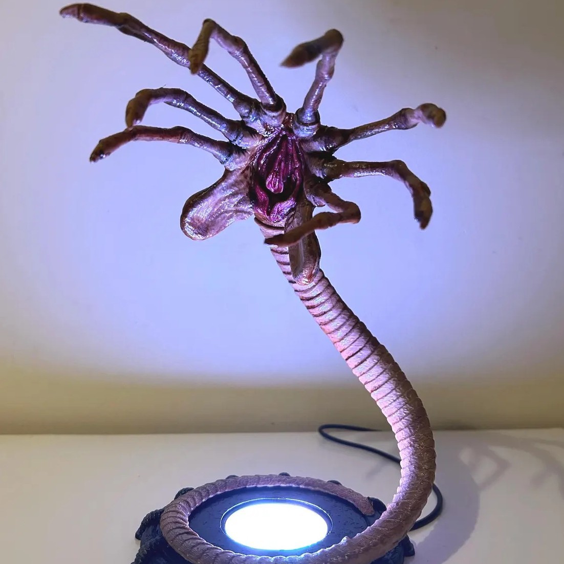 โคมไฟ Alien Facehugger ไฟกลางค - Home Lighting And Decor บทวิจารณ์และราคา